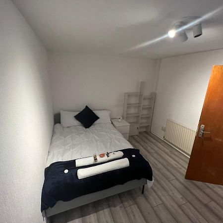 Indulge Hockley Hotel - With Free Front Parking - 10 Min Drive To Birmingham City Centre Bull Ring, Grand Central, Tesco Superstore, Primark & Commonwealth Games Dış mekan fotoğraf