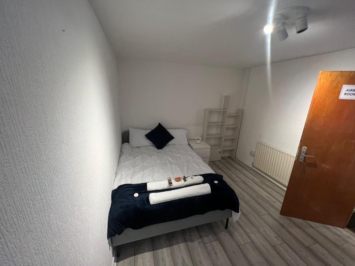 Indulge Hockley Hotel - With Free Front Parking - 10 Min Drive To Birmingham City Centre Bull Ring, Grand Central, Tesco Superstore, Primark & Commonwealth Games Dış mekan fotoğraf